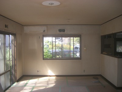 タバコの、ヤニ汚れがとても目立ちます。